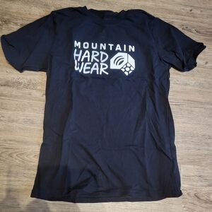 NWOT Men's Mountain Hardwear T-Shirt